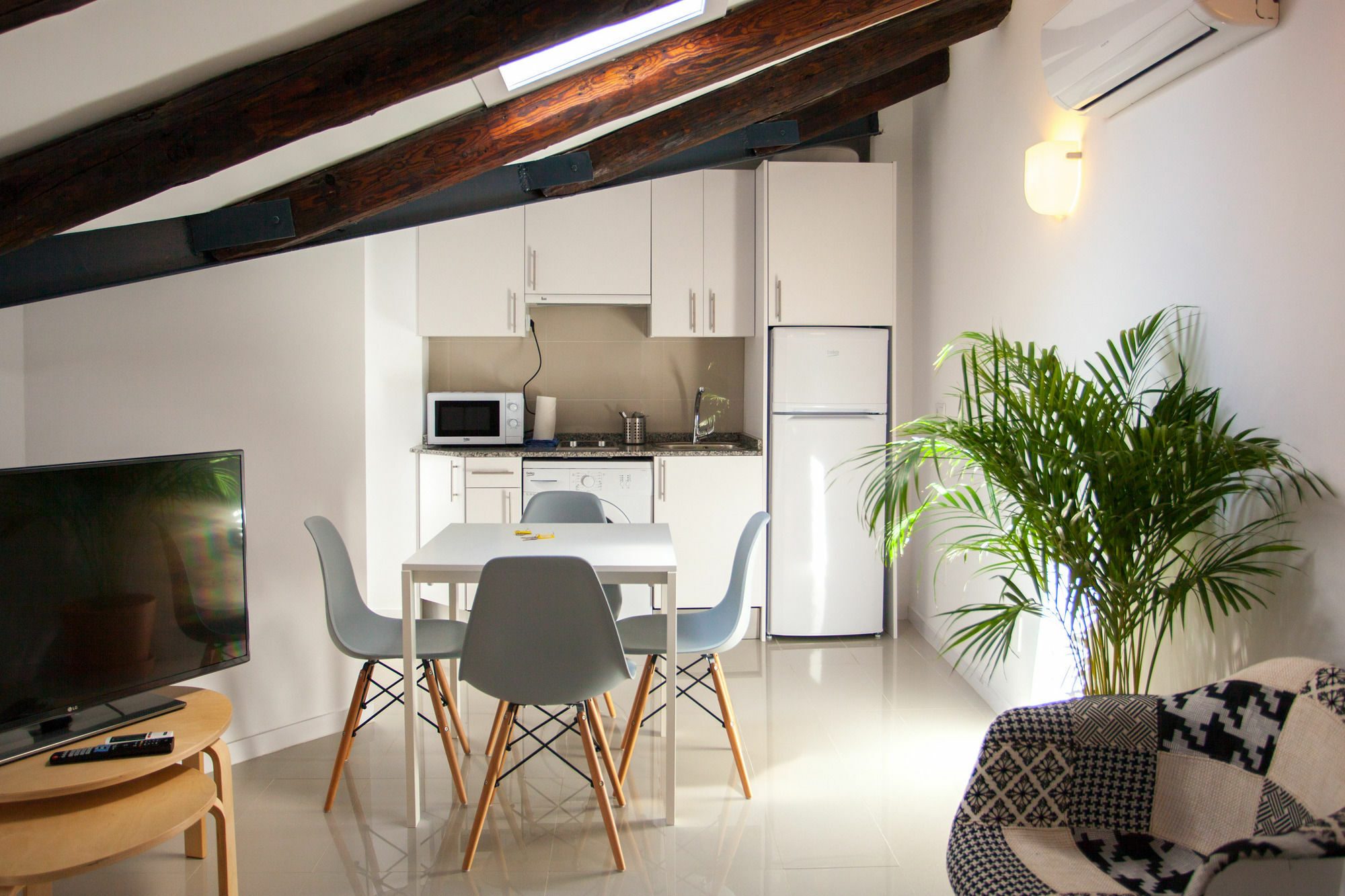 Apartment In Malasana Madrid Exterior foto